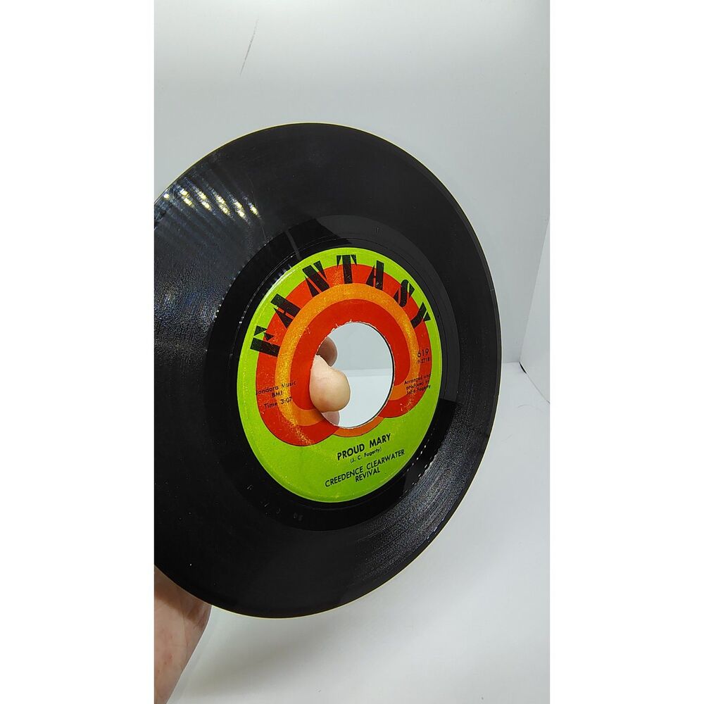 Creedance Clearwater Revival - Proud Mary /Born on the Bayou - 45 record